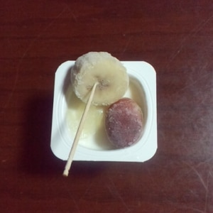 梨ジャムと冷凍フルーツでヨーグルト♪（爪楊枝付き）